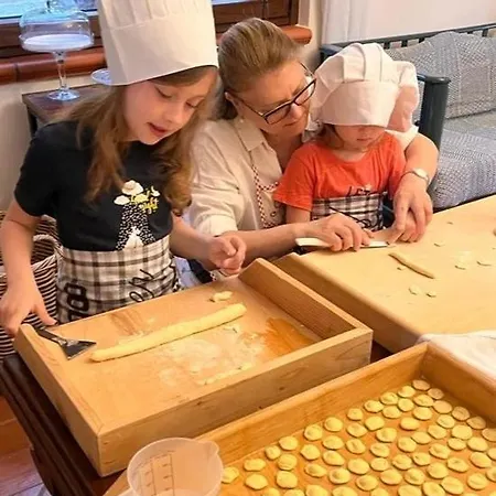 住宿加早餐酒店 Azaro-casa Vostra